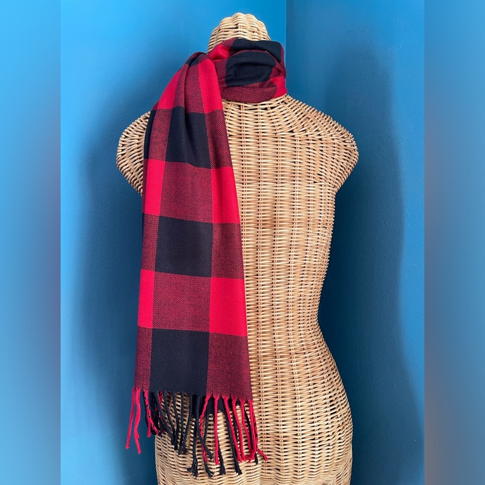Lands’ End NWT Black Red Buffalo Check Unisex Scarf 15.5 x 70 Fringe